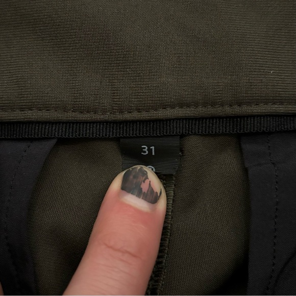 Lululemon Commission - Slim Fit - 31x32 - Army Green - Picture 2 of 3